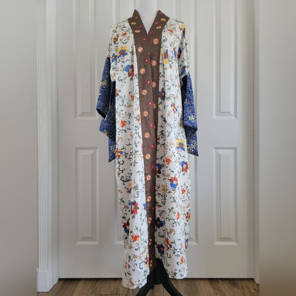 Cabernet Kimono Style Embroidered Sleeve Womens Robe Size PL - Picture 4 of 16